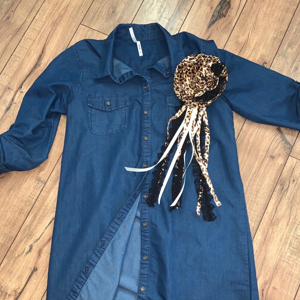 NWOT Flower accessory